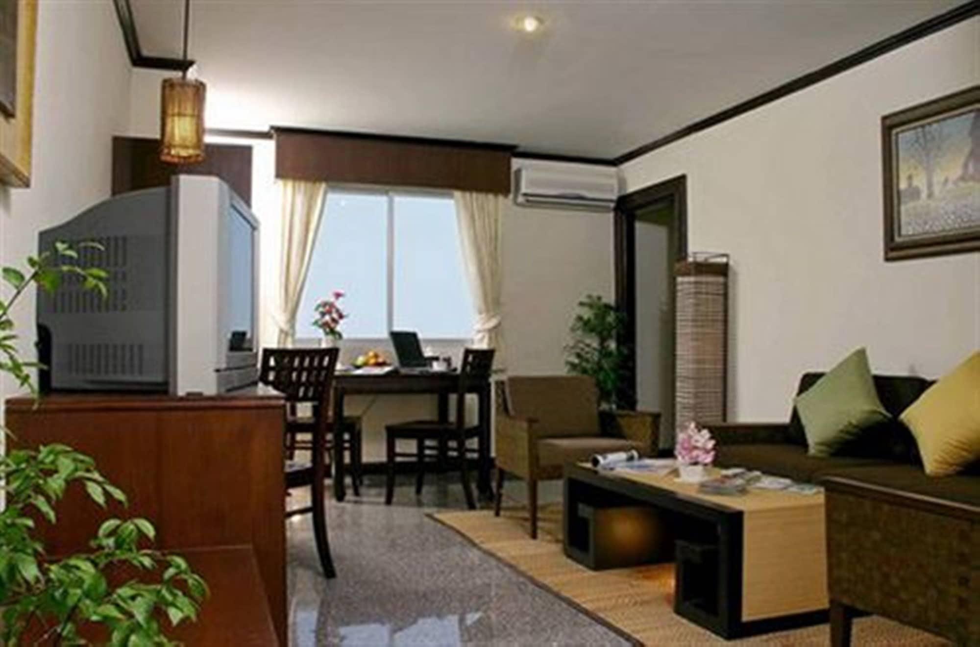 Khách sạn Royal Peninsula Chiangmai