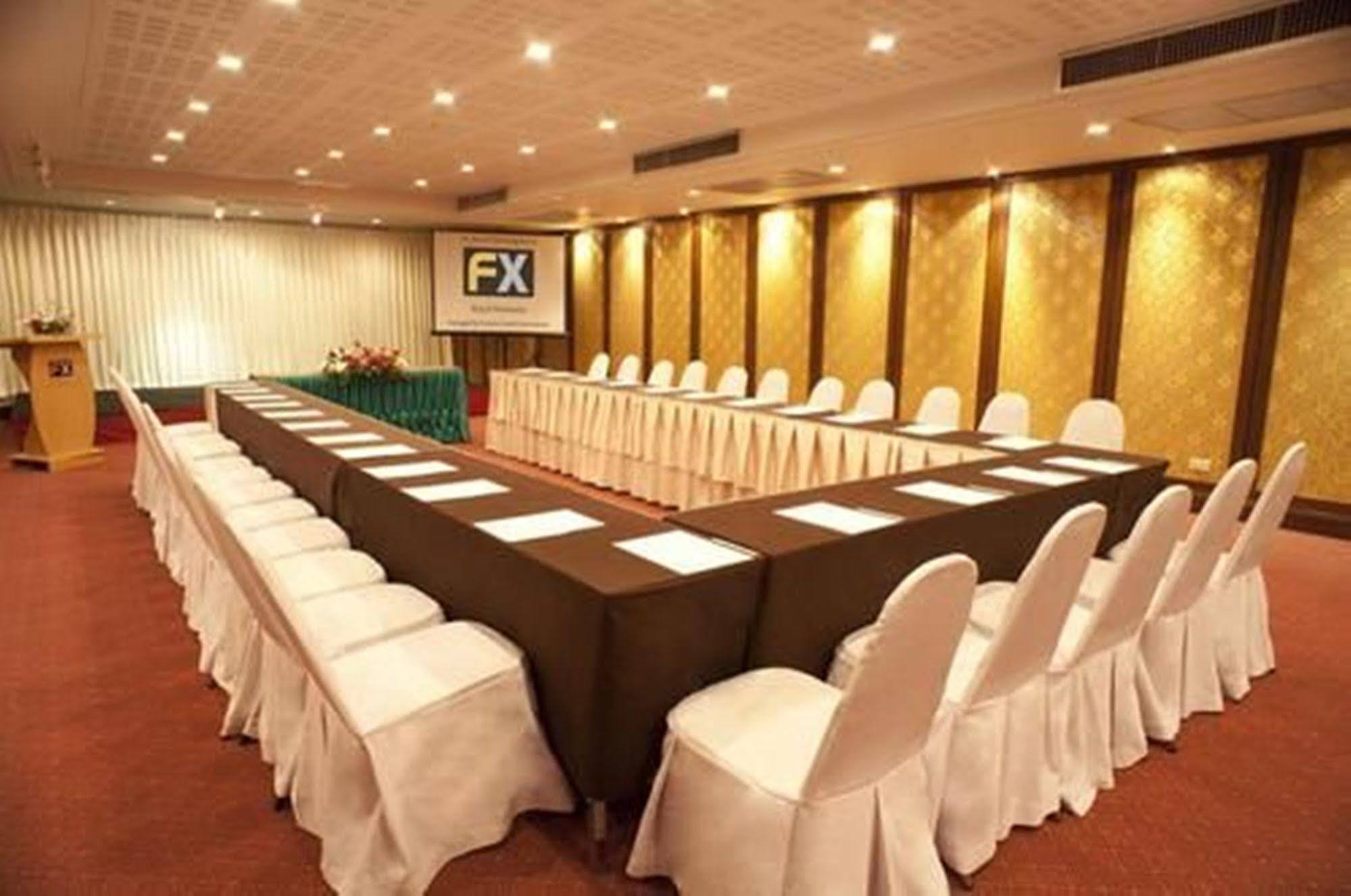 Khách sạn Royal Peninsula Chiangmai
